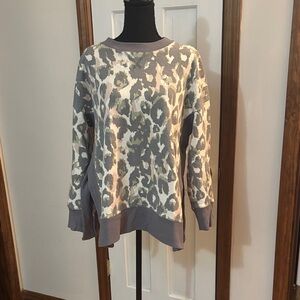 BKE Gray and Cream Leopard Print Sweatshirt